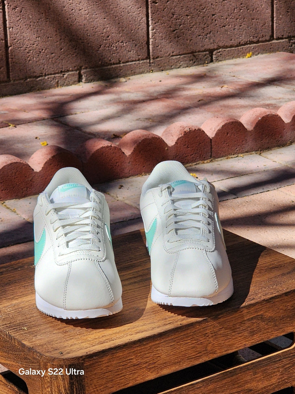 Nike Women’s Classic Cortez Mint Leather Sneakers Size 9 - Picture 7 of 9